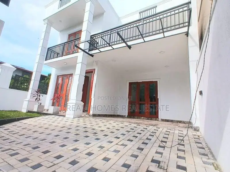 3-Storey House for Sale – Bokundara