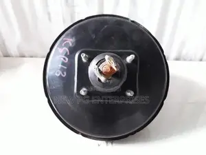 Toyota Vitz KSP130 Brake Booster