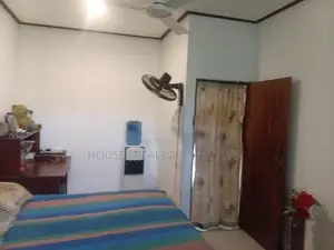 Spacious 6-Room House with 20 Perches for Sale in Kelaniya
