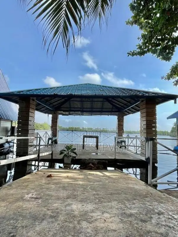 Luxury Lakefront Bungalow for Sale Bolgoda