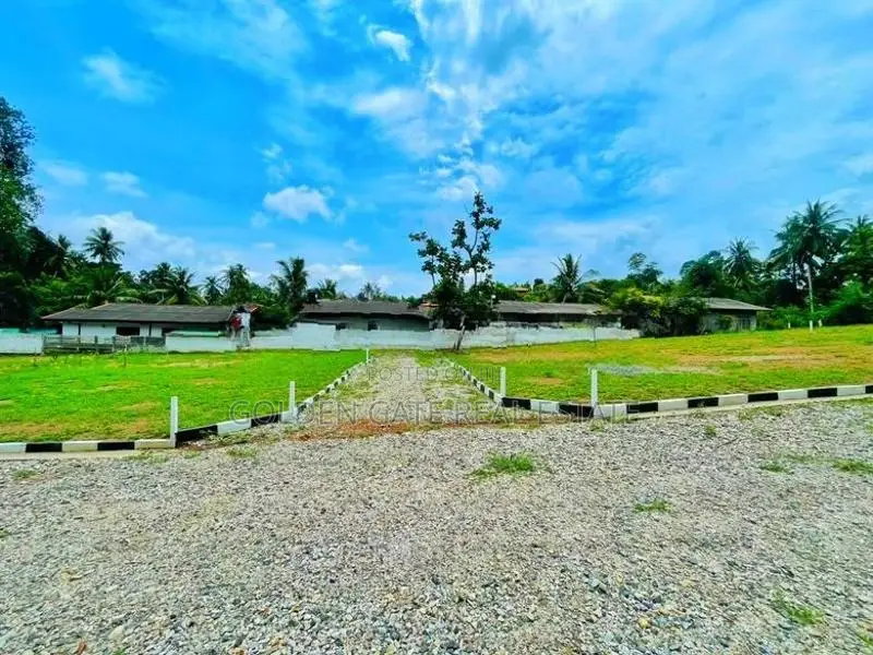 Udugampola Land for Sale Near National School