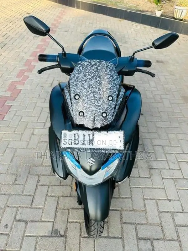 Suzuki Burgman 2020