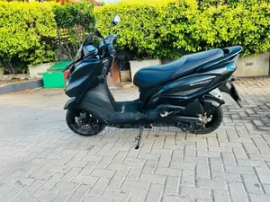 Suzuki Burgman 2020