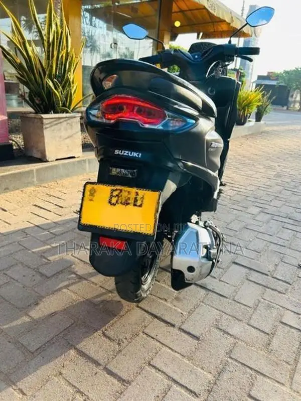 Suzuki Burgman 2020