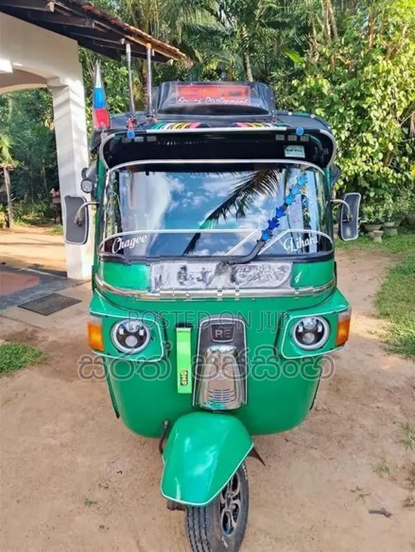 Bajaj RE 2013