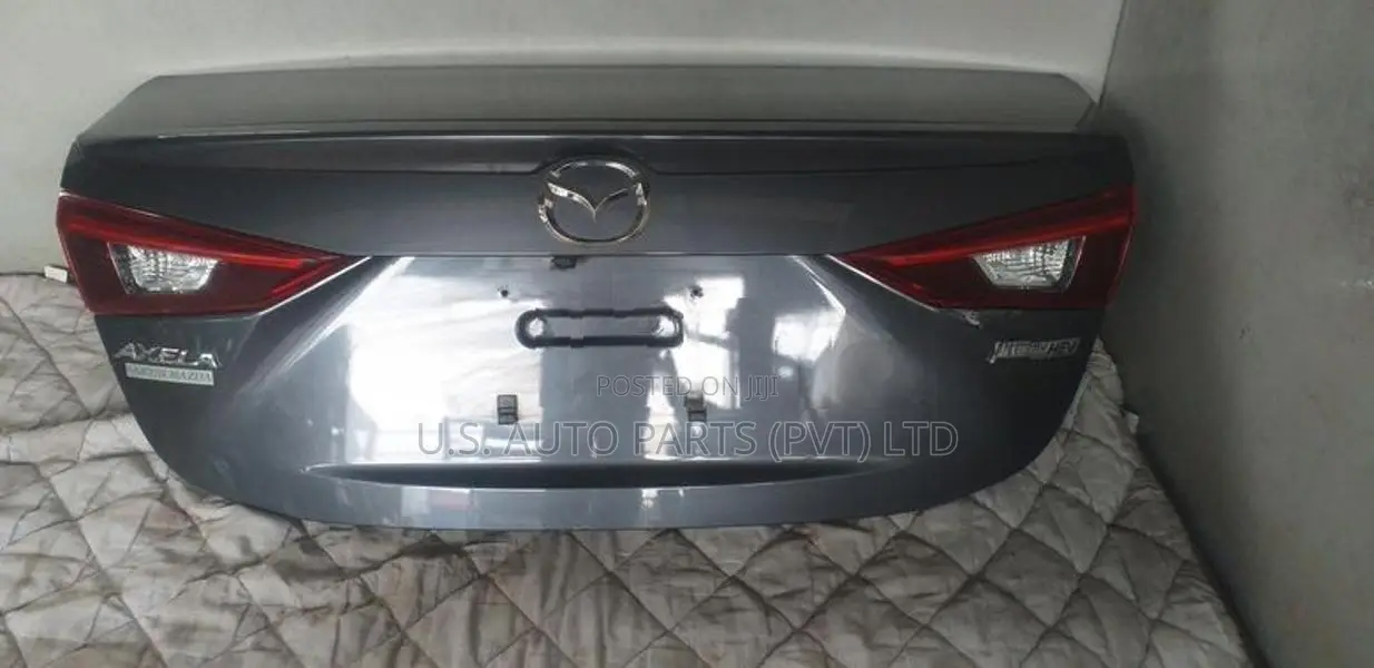 Mazda Axela BYEFP Dicky Lid With Garnish