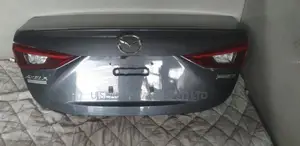 Mazda Axela BYEFP Dicky Lid With Garnish