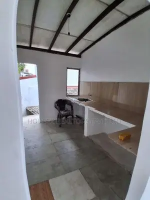 Spacious 2 Storey House for Sale in Pitakotte