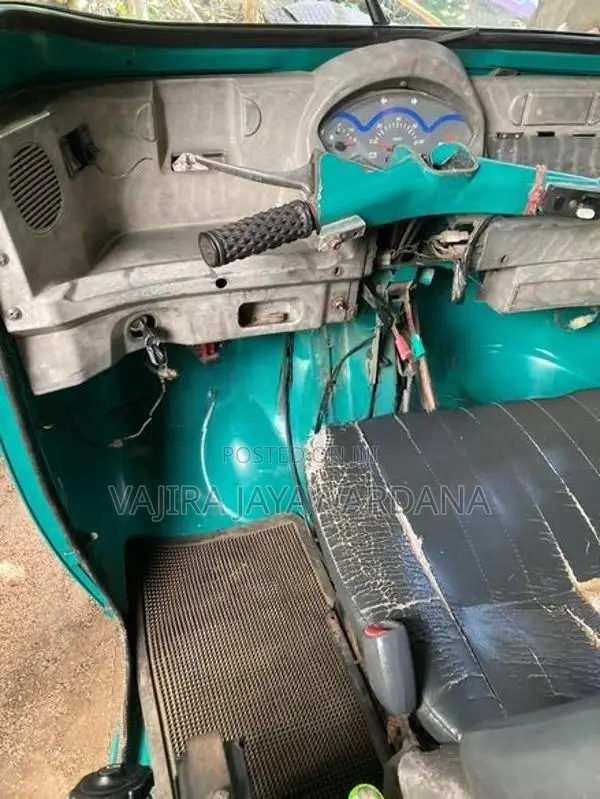 Mahindra Alfa 2011