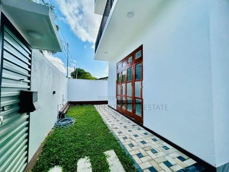 🏷️Brand new luxurious 5 bedrooms house for sale in piliyandala