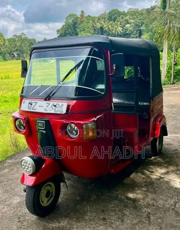 Bajaj RE 2010