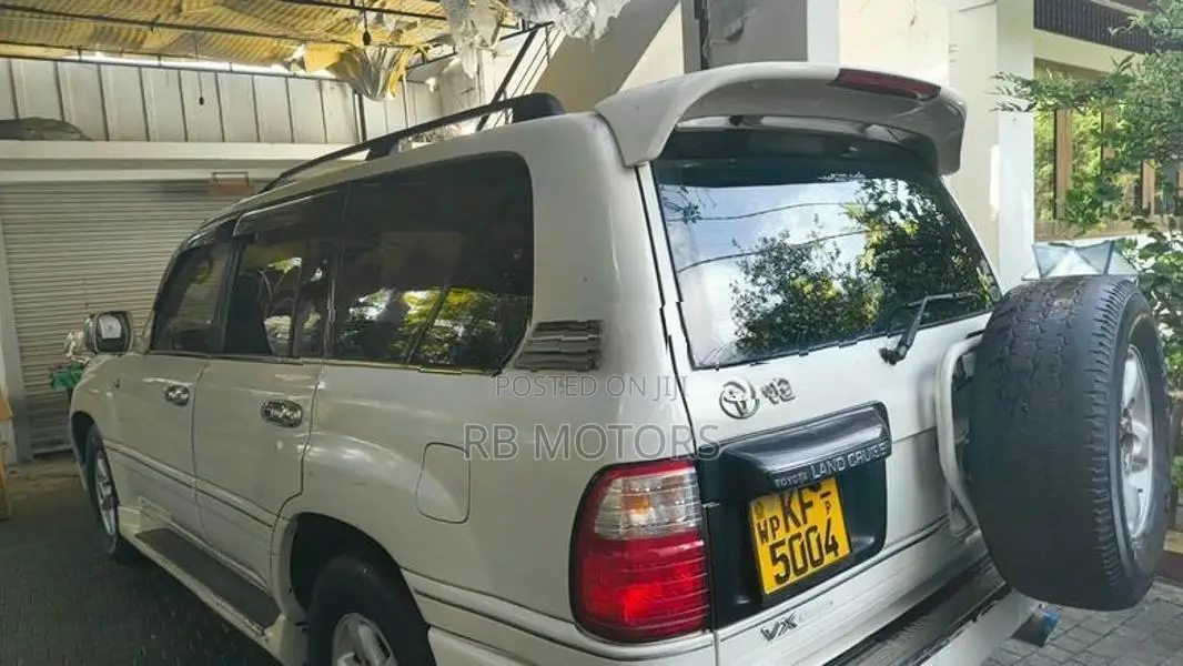 Toyota Land Cruiser Sahara 100 1998