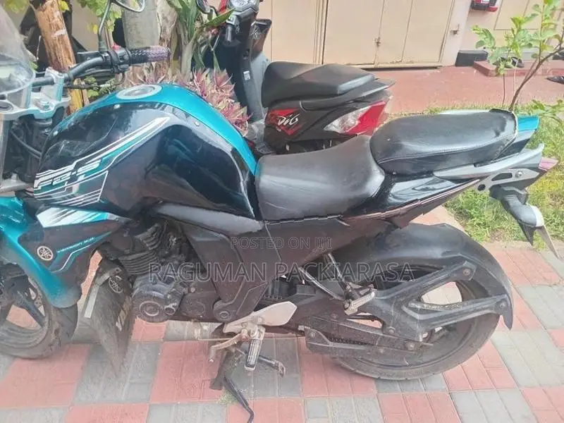 Yamaha FZs V2 2016