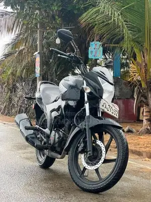 Honda CB Trigger 2016