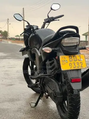 Honda CB Trigger 2016