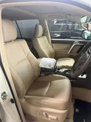 Toyota Land Cruiser Prado Black Edition 2023