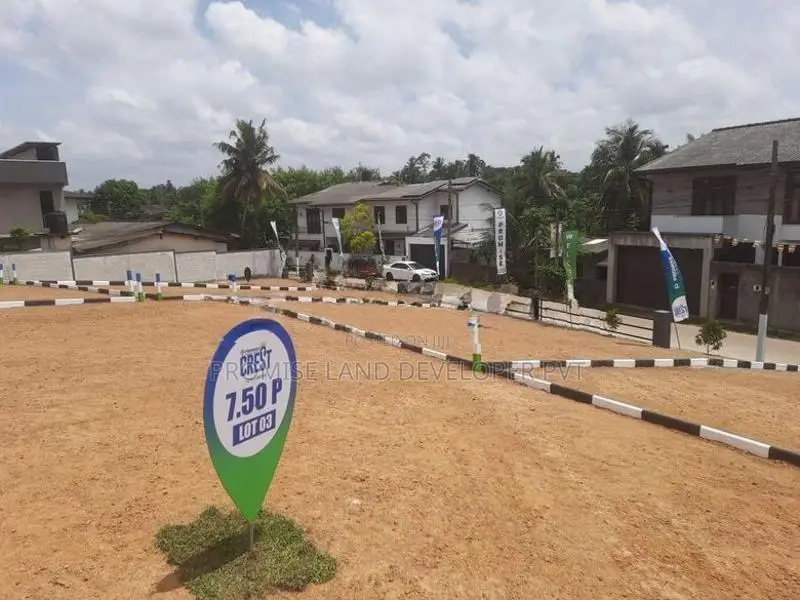 Vidyala Junction 700M 7p Lands for Sale D29