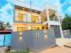 Luxury 4-Bedroom House for Sale – Kesbewa