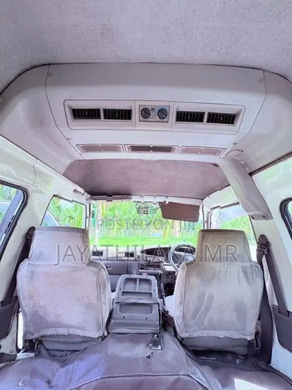 Nissan Caravan 1997