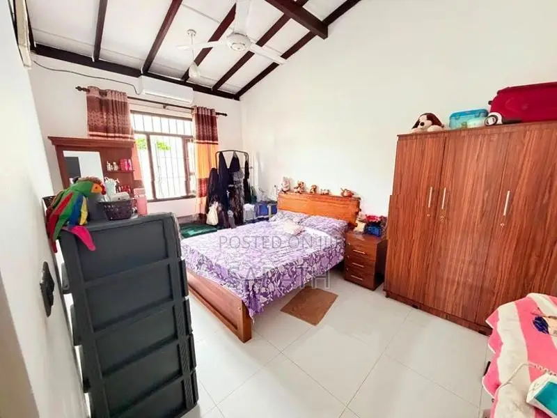 Superb Single House For Sale Piliyandala