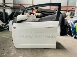 Honda Fit Shuttle GP2 Door Front LHS