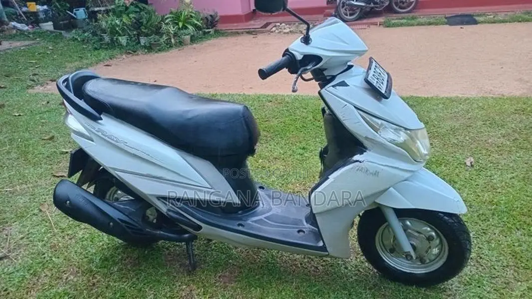 Yamaha Ray 2014