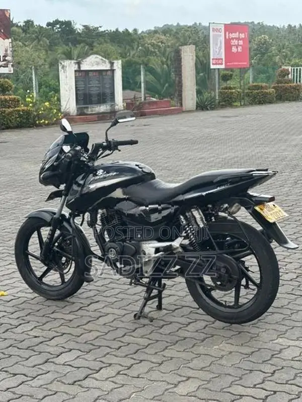 Bajaj Pulsar 150 2011