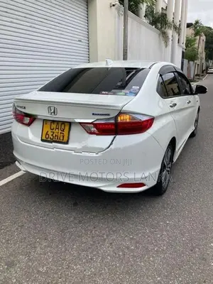 Honda Grace EX 64000KM 2016