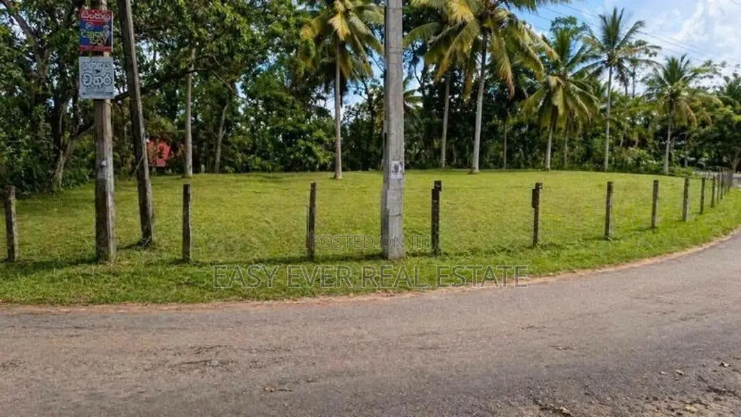 Land for Sale in Mirigama