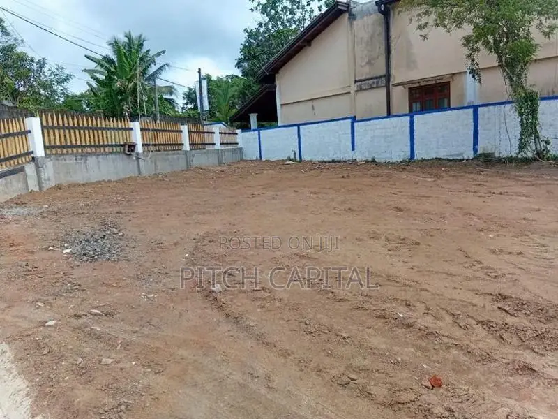 Luxury Land in Athurugiriya