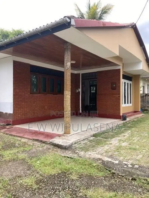 HOUSE for SALE in KOTTAWA Aturugiriya Road