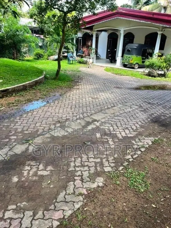 House For Sale In Bandaragama