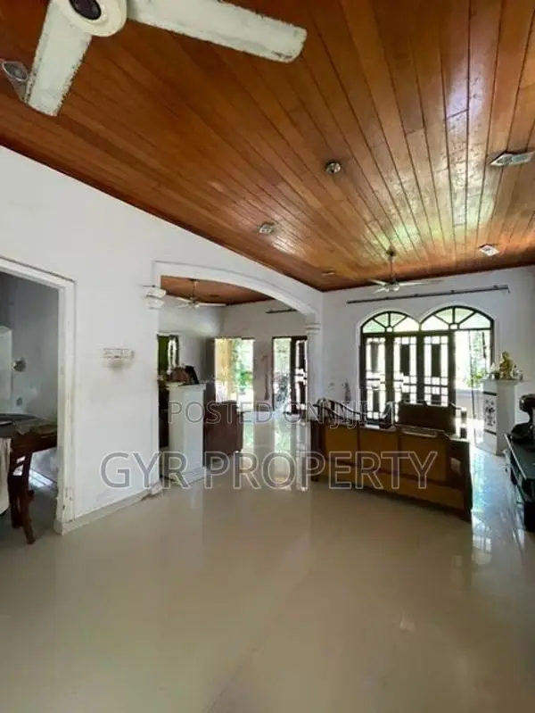 House For Sale In Bandaragama