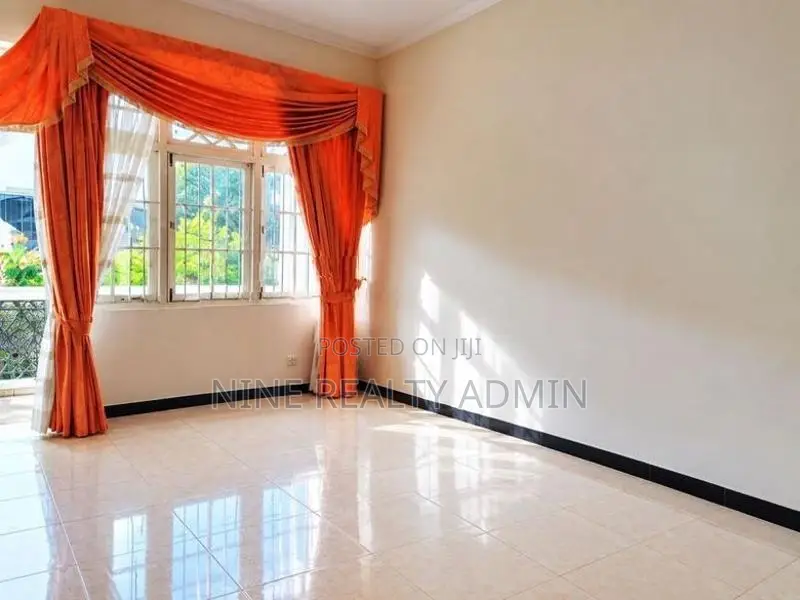 House With Garden For Rent Colombo 07