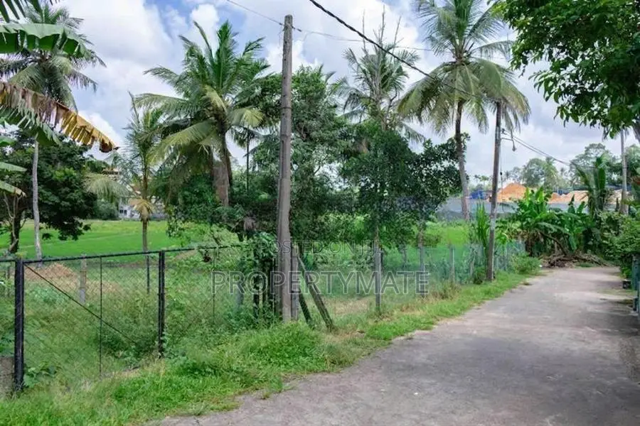 Land for Sale in Hokandara Talawatugoda