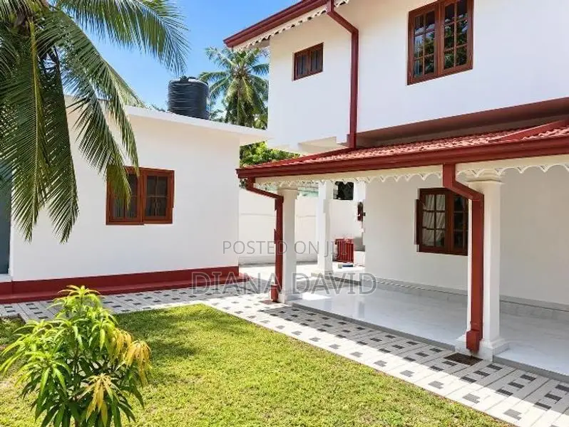 Super Luxury Three Story House for Sale - Negambo