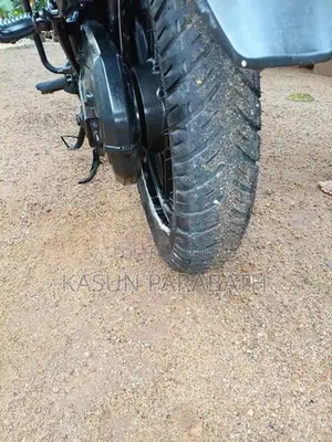 Honda CB Trigger 2015