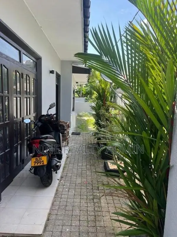 Standalone House For Sale - Dehiwala Before Flyover.