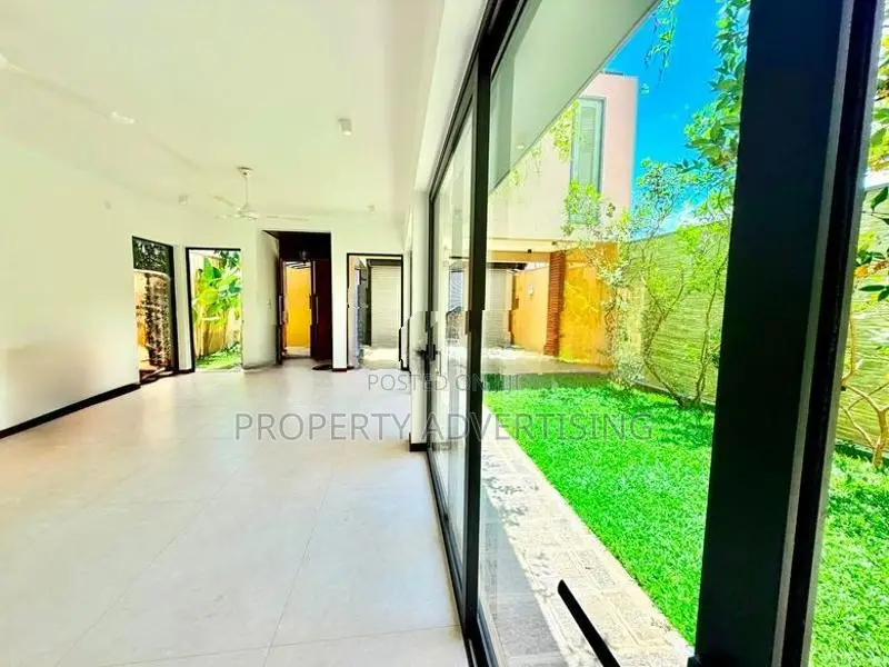 4BR Super Luxurious Battaramulla Brand New House for Sale Lake Road