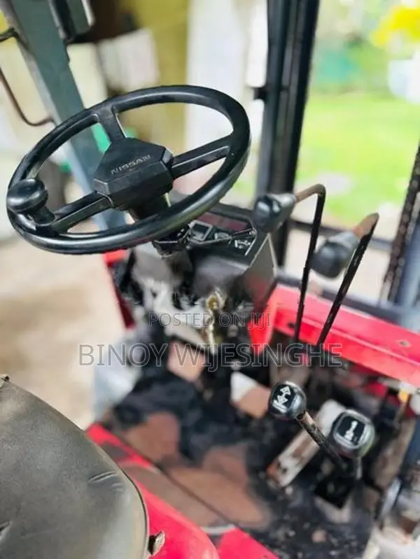 Nissan 1.5 Ton Forklift