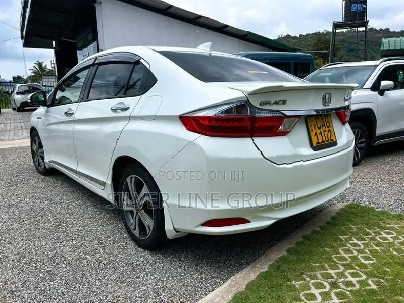 Honda Grace EX 2014