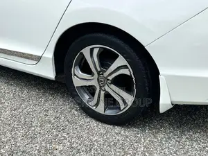 Honda Grace EX 2014