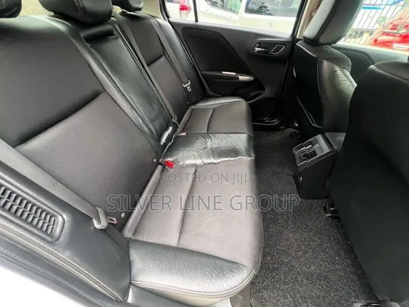Honda Grace EX 2014