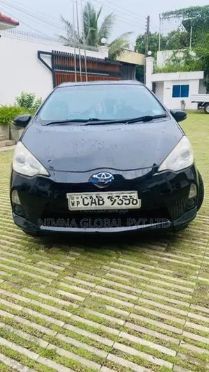 Toyota Aqua 2012