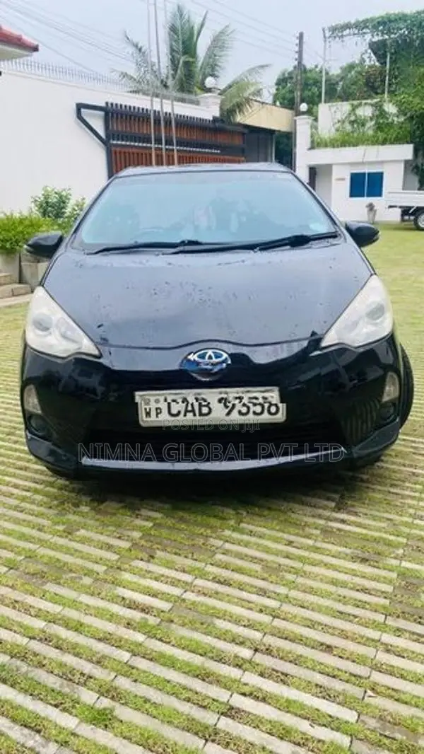 Toyota Aqua 2012
