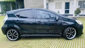 Toyota Aqua 2012