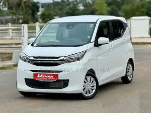 Mitsubishi eK Wagon Safety Pearl White 2025