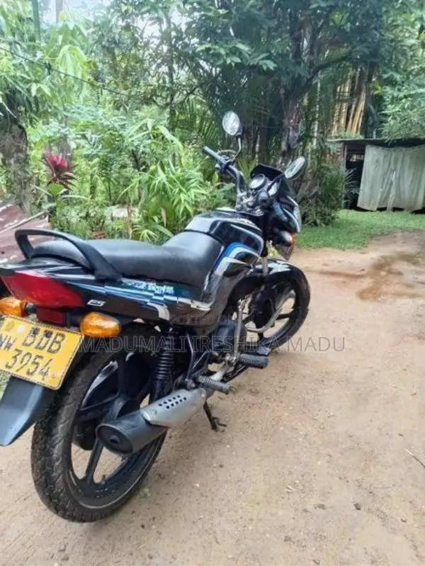 TVS Metro 2016