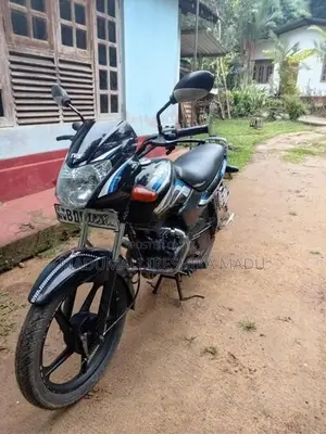 TVS Metro 2016