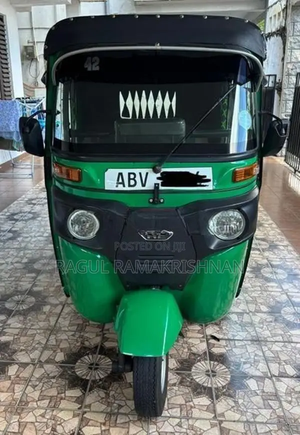 Bajaj RE 2025